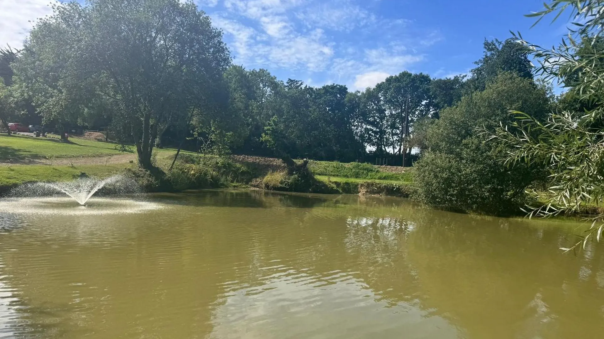 Horská chata Peaceful Lake Retreat - Fishing Lakes - Swimming Pool 500Yrds - Short Stays Uk Velká Británie