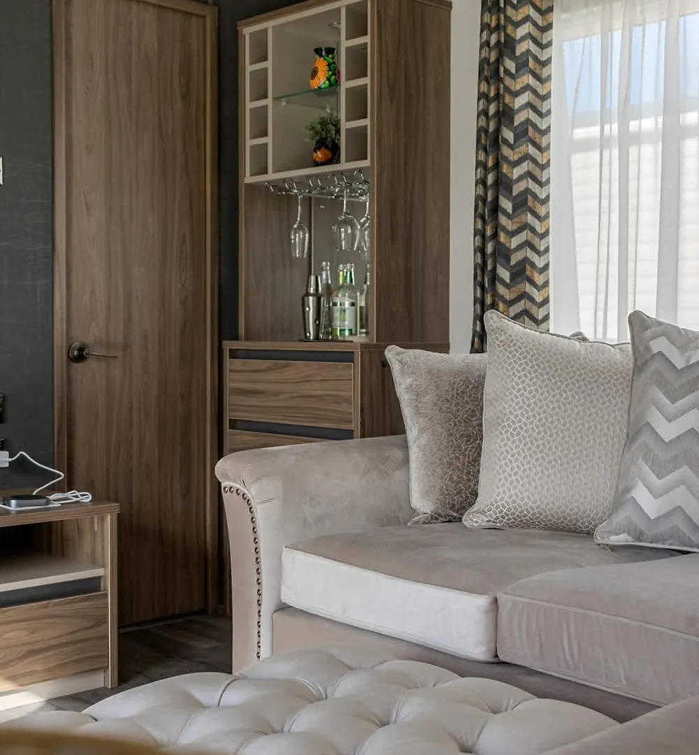 Peaceful Lake Retreat - Fishing Lakes - Swimming Pool 500Yrds - Short Stays Uk Horská chata Exeter