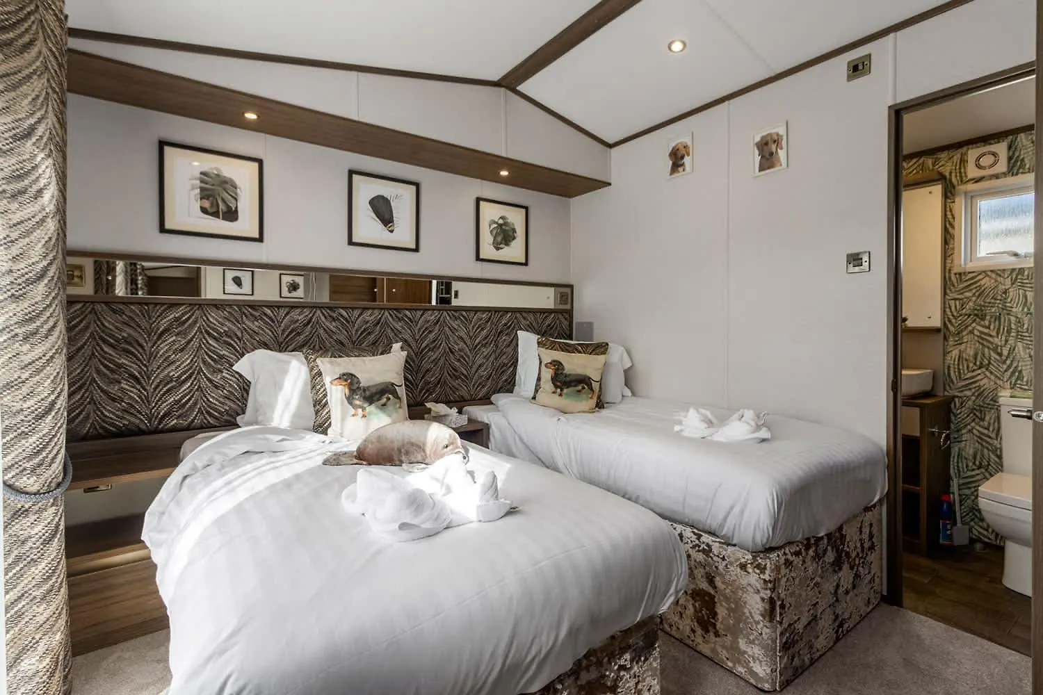Peaceful Lake Retreat - Fishing Lakes - Swimming Pool 500Yrds - Short Stays Uk Horská chata